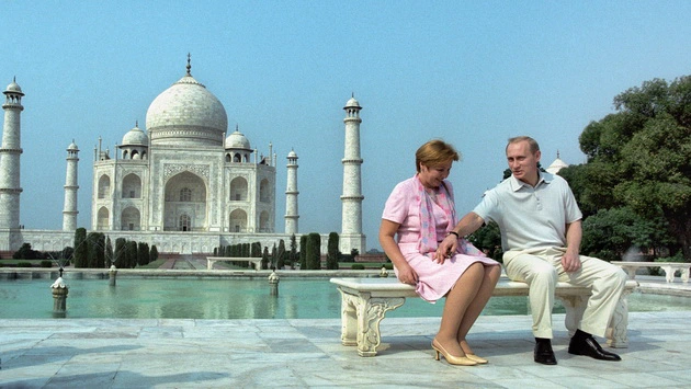 Hình ảnh ông Putin và vợ khi còn sát cánh bên nhau (1)