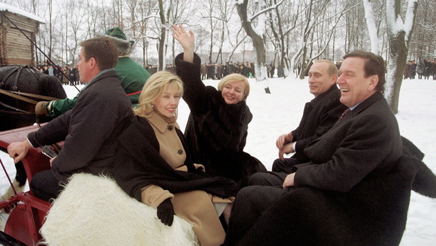 Hình ảnh ông Putin và vợ khi còn sát cánh bên nhau (3)