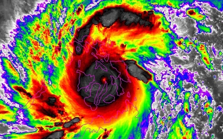 Cận cảnh siêu bão Haiyan tàn phá Philippines (7)