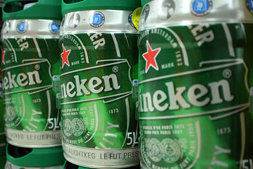 V&#236; sao Heineken thay đổi bao b&#236; mới?