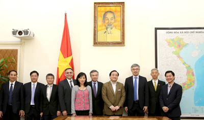 Phó Thủ tướng Hoàng Trung Hải hoan nghênh và đánh giá cao tinh thần hợp tác, sự năng động của Nguyễn Kim và Central Group