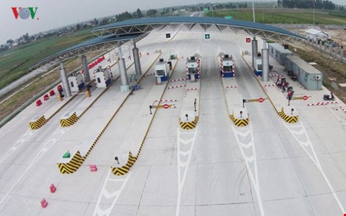 
Đường cao tốc Hà Nội - Hải Phòng được trang bị hệ thống các trạm cân điện tử thông minh, lắp tại những trạm thu phí.
