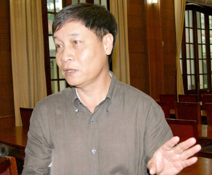 Liên quan đến tiêu cực chạy lốt ở bến Mỹ Đình, ông Nguyễn Hoàng Linh cho biết: Thanh tra Bộ nhận lệnh từ Bộ trưởng phải tìm cho ra.