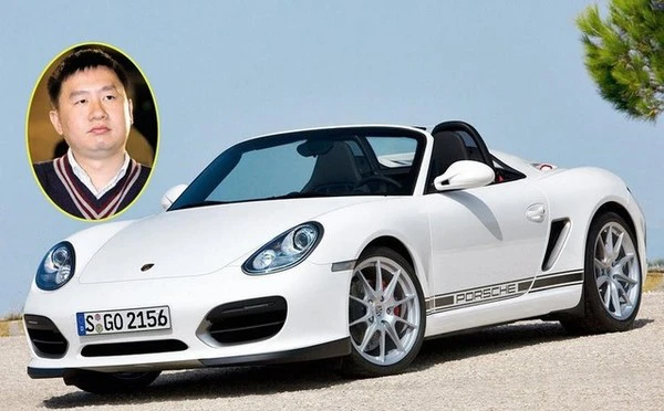 Chiếc xe Porsche mà Trương Lượng hay sử dụng.