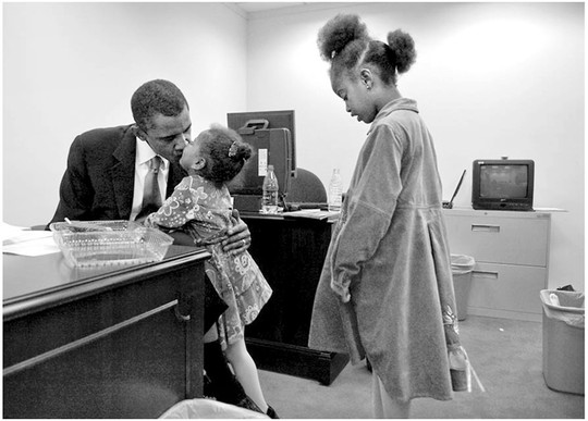 Một số hình ảnh tổng thống Mỹ cùng 2 cô con gái khi còn nhỏ