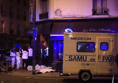 Nước Pháp đặt trong tình trạng báo động khẩn cấp