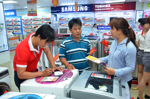 Đại diện siêu thị Nguyễn Kim kêu oan vì bị bêu tên nợ thuế đến 83 tỉ đồngẢnh: Tấn Thạnh