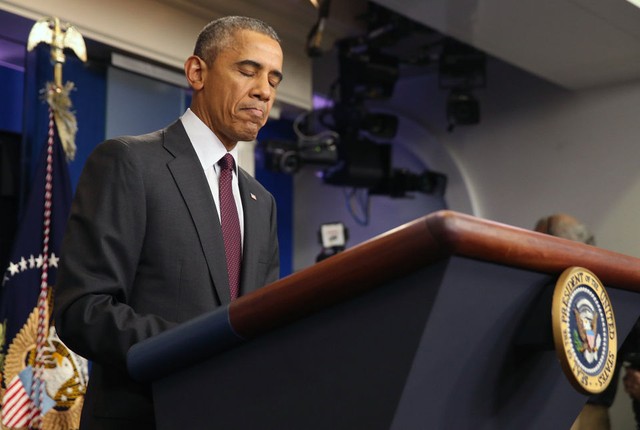 Ông Obama không giấu nổi cảm xúc trong bài phát biểu hôm nay. Ảnh: AP