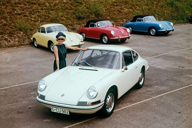 Ban đầu, chiếc xe được dự định đặt tên là Porsche 901. Tuy vậy, hãng Peugeot đã đòi Porsche phải sử dụng một tên gọi khác vì Peugeot đã đăng ký bản quyền đối với cách đặt tên xe gồm 3 chữ số, trong đó chữ số ở giữa là số 0. Porsche đã thay đổi bằng cách thay số 0 ở giữa bằng số 1.