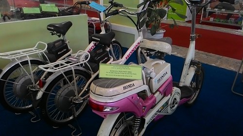 Xe đạp điện Honda cũng được làm giả một cách tinh vi - Ảnh - Kiều Linh