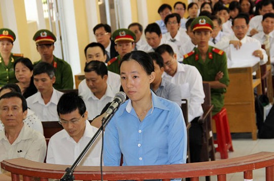 Bị cáo Trịnh Thị Hồng Phượng nhận 12 năm tù