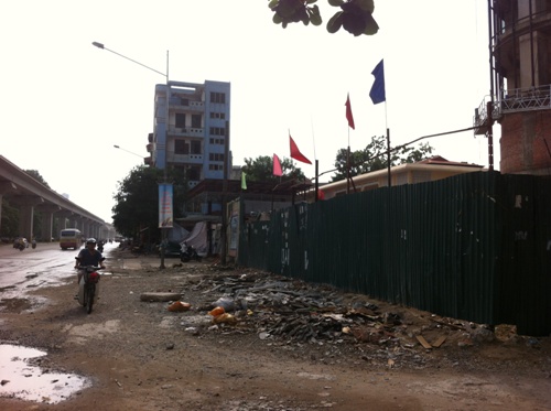 Tòa chung cư nhìn từ mặt đường Trần Phú