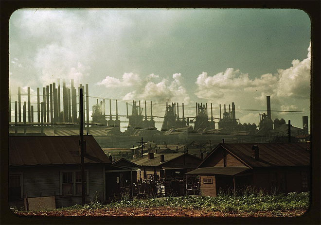 Một khu dân cư gần nhà máy, ảnh chụp khoảng giữa năm 1941-1942.