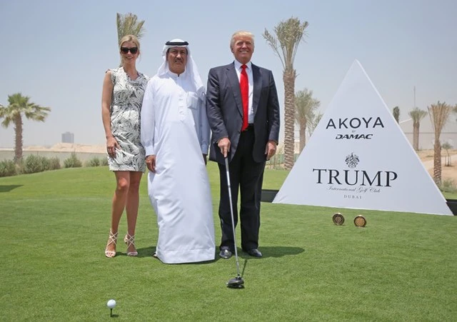 
Một trong những dự án của Damac là sân golf được thiết kế và quản lý bởi công ty của tỷ phú Donald Trump. Ngoài ra, hàng loạt căn hộ sang trọng với nội thất từ hãng thời trang Versace hay FENDI cũng là dự án đáng chú ý của doanh nghiệp này.
