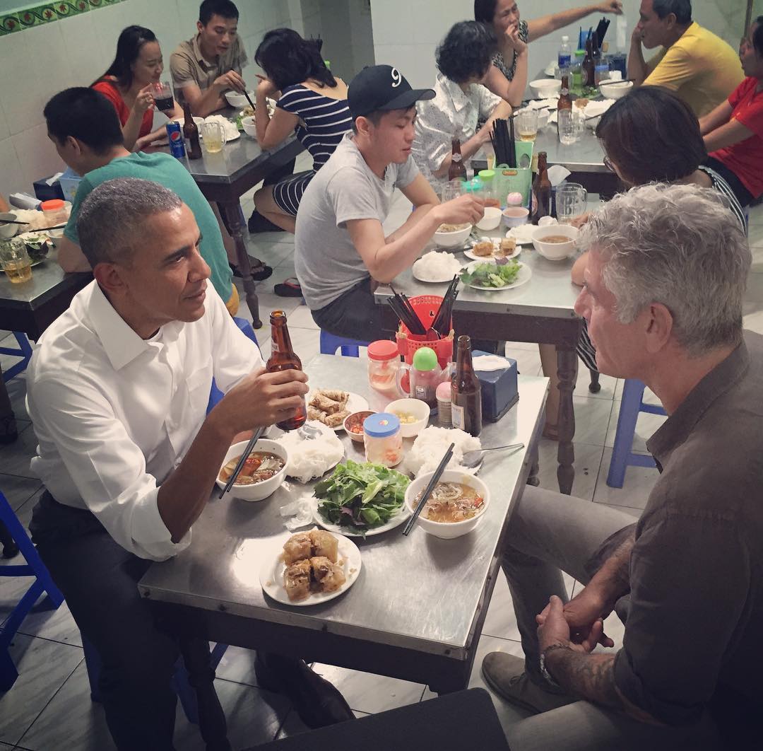 
Bữa tối của ông Obama. Ảnh: Instagram của đầu bếp Anthony Bourdain
