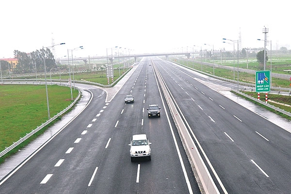 
Cao tốc Hà Nội - Hải Phòng được đầu tư theo hình thức BOT - Ảnh: Tạ Tôn
