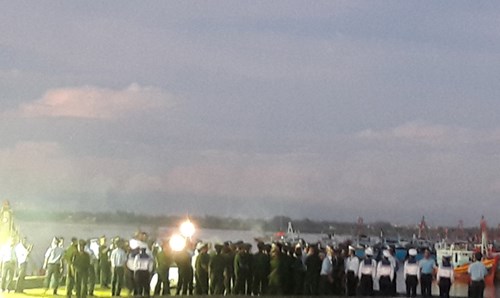 
Sau khi được quàn tại Nhà tang lễ Quân khu 4, Thượng tá Trần Quang Khải sẽ được Quân chủng Phòng không Không quân di chuyển ra Bắc và tổ chức lễ truy điệu theo nghi thức của Quân đội nhân dân Việt Nam.
