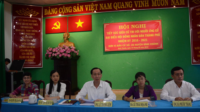 
Năm ứng cử viên đại biểu HĐND TP.HCM đơn vị bầu cử số 28 tiếp xúc cử tri huyện Bình Chánh - Ảnh: Vũ Thủy
