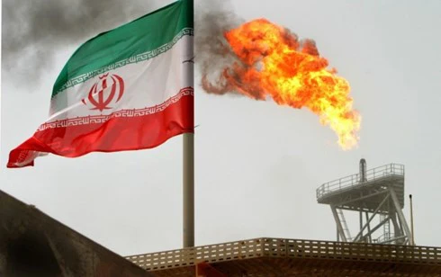 Iran có thể tăng sản lượng dầu thêm 500.000 thùng một ngày để đáp ứng các đơn hàng. (ảnh: Reuters).