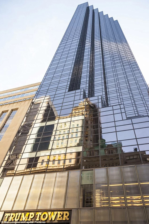 
Ông Trump hiện đang sống trong một căn penthouse 3 tầng trên đỉnh tòa tháp Trump Tower ở New York. Ảnh: Mel Longhurst/Capital Pictures
