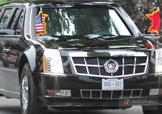 Bạn có biết: Lái chiếc xe quái thú hộ tống Tổng thống Obama là một cô gái 26 tuổi - Ảnh 3.