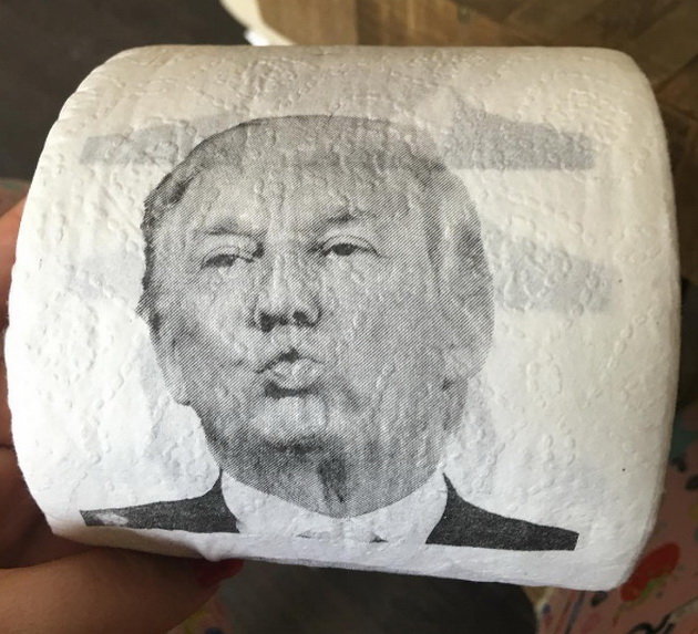 
Sản phẩm giấy vệ sinh Trump đang được dân Mỹ ưa chuộng - Ảnh: MailOnline/Telegraph
