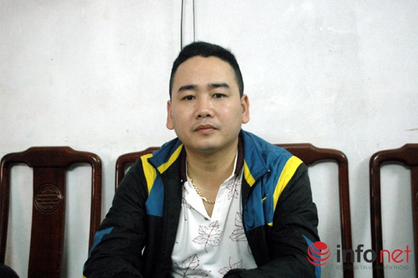 
Ông Nguyễn Thành Phúc - Trưởng ban quản lý chợ Vân Trì trao đổi với PV Infonet.
