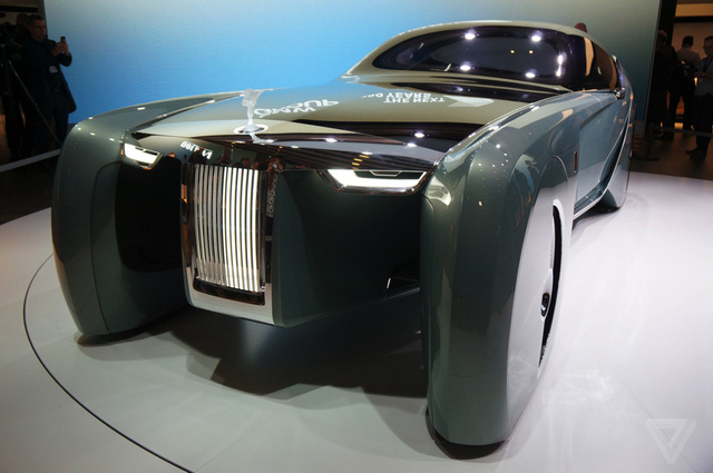 
Rolls-Royce Vision 100 cũng được hứa hẹn là mẫu xe chạy điện 100%.
