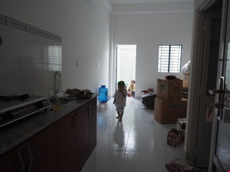 
Diện tích 20m2 có đầy đủ bếp, phòng khách, nhà vệ sinh và chỗ ngủ
