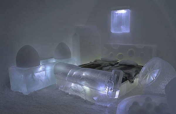 Hay trải nghiệm thú vị với chiếc giường băng lạnh giá này.