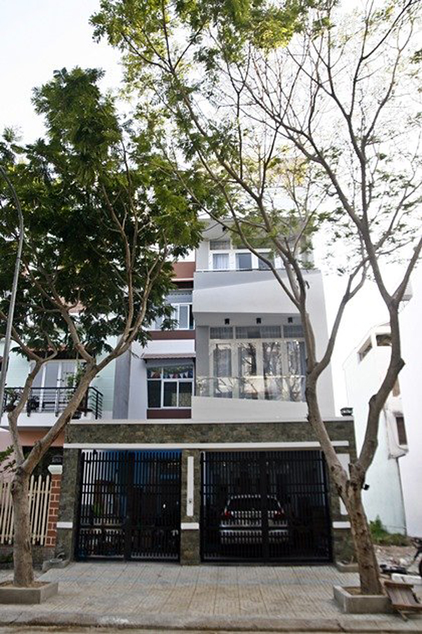 Ngôi nhà 3 tầng hiện đại của vợ chồng Đức Thịnh – Thanh Thúy.