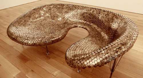 Bộ sofa này có thiết kế giống như da rắn.
