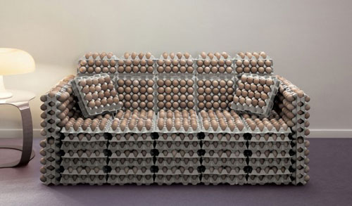 Sofa sáng tạo hình các khay trứng.