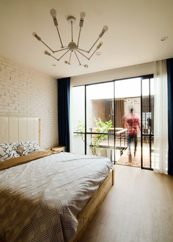 
Phòng ngủ được thiết kế hiện đại ấm cúng
