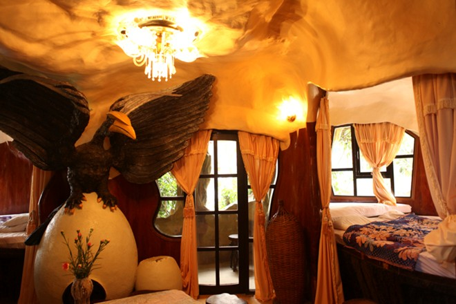 
Phòng “Đại bàng đất” là nới dành riêng cho du khách nghỉ qua đêm.
