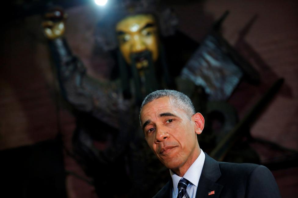 
Ngay sau đó, Tổng thống Obama ghé thăm chùa Ngọc Hoàng. Ảnh: REUTERS/Carlos Barria
