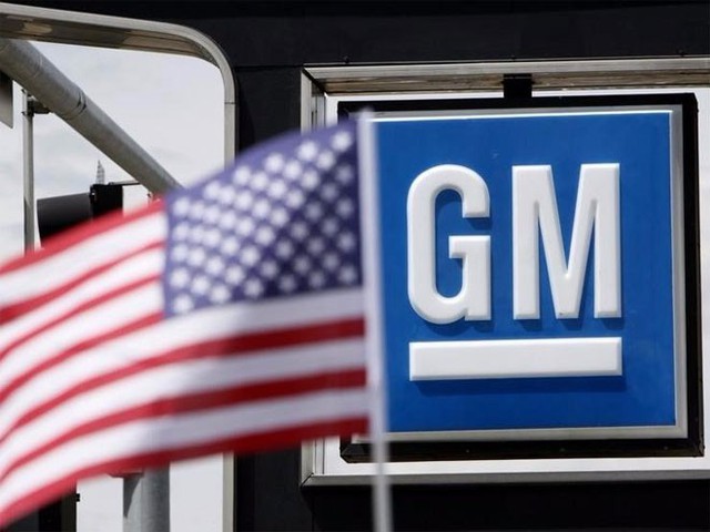 9. General Motors (GM)</p></div><div></div></div><p> </p><p><i>Doanh thu năm 2014: 155,9 tỷ USD</p><p>Số nhân viên: 212.000</i></p><p>GM là một trong những hãng xe lớn nhất thế giới và đã có lịch sử hơn 100 năm. Sau một năm phải đương đầu với các vấn đề pháp lý, GM vẫn tăng được doanh số các thương hiệu xe phổ biến của hãng như Chevrolet, Buick, GMC và Cadillac.</p><p>Hãng xe có trụ sở ở Detroit có 21.000 nhà phân phối ở khắp 6 châu lục. Klout - công ty phân tích ảnh hưởng trên truyền thông và mạng xã hội - dành cho GM điểm số khá cao 91/100 về ảnh hưởng trên mạng xã hội, chỉ kém đối thủ Ford trong lĩnh vực ôtô - Nguồn: Business Insider.