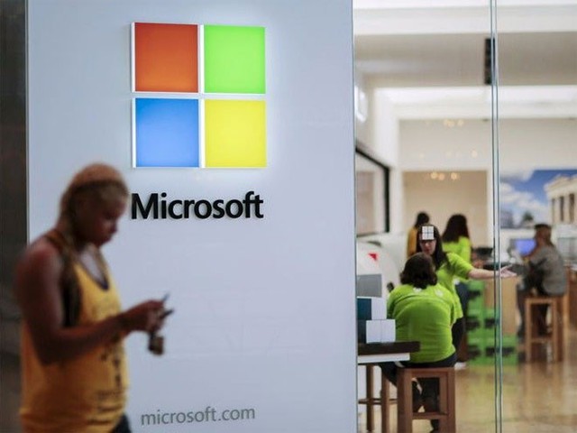 5. Microsoft</p></div><div></div></div><p> </p><p><i>Doanh thu năm 2014: 86,83 tỷ USD</p><p>Số nhân viên: 118.000</i></p><p>Doanh thu  của Microsoft năm 2014 tăng 11%. Doanh số máy tính bảng của hãng đang tiếp tục tăng trưởng. Riêng trong quý 4/2014, máy tính bảng Surface mang về doanh thu 1 tỷ USD, tạo nguồn lợi nhuận đáng kể.</p><p>Về ảnh hưởng trên truyền thông xã hội, Microsoft đạt điểm số gần tuyệt đối 99/100, ngang bằng với đối thủ Amazon - Nguồn: Business Insider.</p><p>