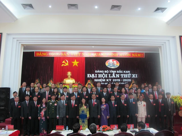 
 Ban Chấp hành Đảng bộ tỉnh khóa XI, nhiệm kỳ 2015 - 2020 ra mắt Đại hội

