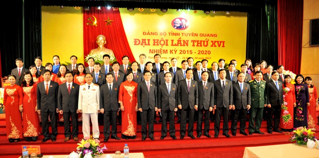 
BCH Đảng bộ tỉnh khóa XVI, nhiệm kỳ 2015-2020 ra mắt tại Đại hội.  Ảnh: Duy Hùng
