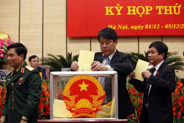 
95,56% ĐB HĐND bầu ông Nguyễn Đức Chung làm Chủ tịch Hà Nội, kế nhiệm ông Nguyễn Thế Thảo
