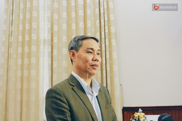 
Ông Long trả lời báo chí tại cuộc họp báo Tháng hành động vì An toàn thực phẩm 2016.
