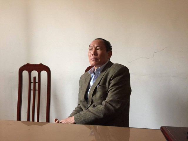 
Chủ tịch phường Bạch Hạc, Phú Thọ trả lời phỏng vấn.

 
