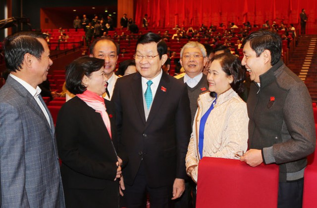 Đồng chí Trương Tấn Sang - ủy viên Bộ Chính trị, chủ tịch nước - với các đại biểu - Ảnh: TTXVN