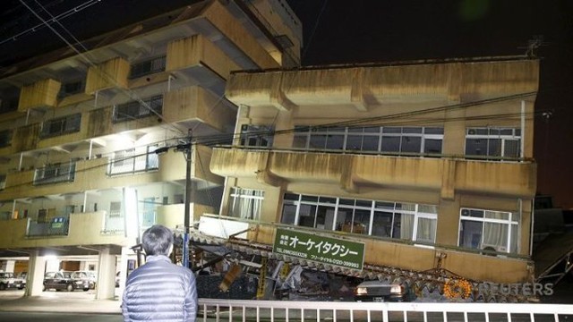 
Một tòa nhà sập do động đất tại Kumamoto Ảnh: Reuters
