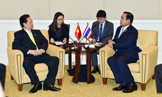 
Thủ tướng Nguyễn Tấn Dũng hội đàm với Thủ tướng Thái Lan Prayuth Chan-ocha - Ảnh: Nhật Bắc
