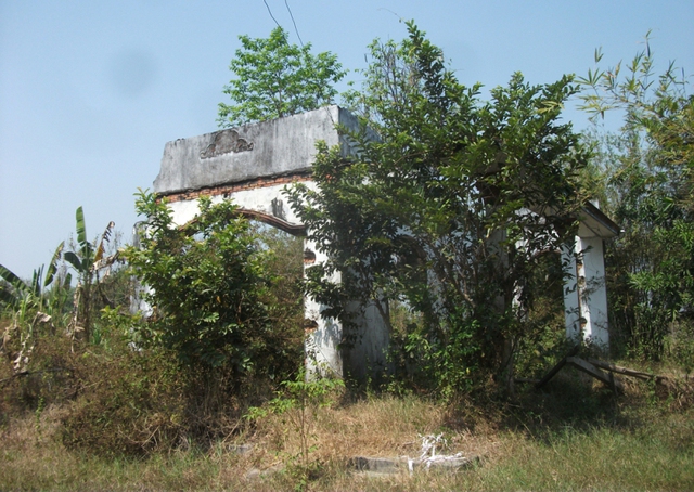 
Ngoài những căn nhà bị đập bỏ dang dở, bên trong khu đất rộng hàng trăm ha chưa có hạng mục nào của Dự án Công viên Sài Gòn Safari được xây dựng.
