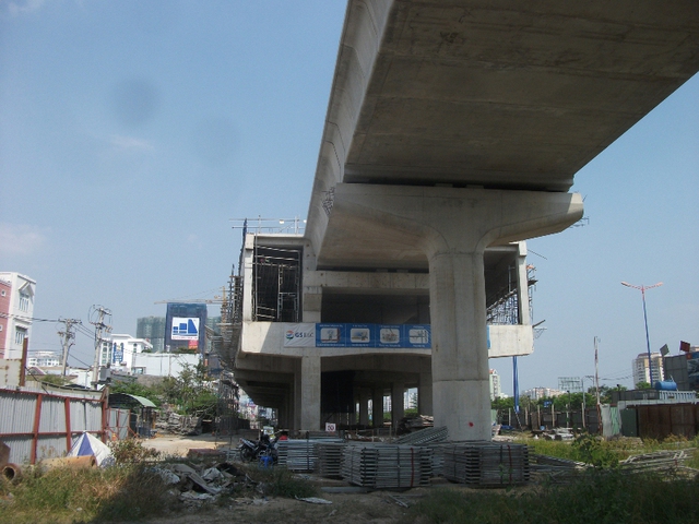 
Gói thầu thi công nhà ga Thảo Điền đang thành hình từng ngày. Nhờ vậy, bất động sản tại khu vực này sẽ hưởng lợi lớn từ dự án.
