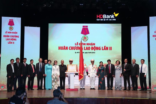 
HDBank nhận huân chương lao động lần 2
