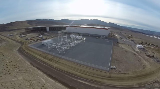 Cấu trúc điện của nhà máy tiêu tốn khoảng 300.000 USD.
